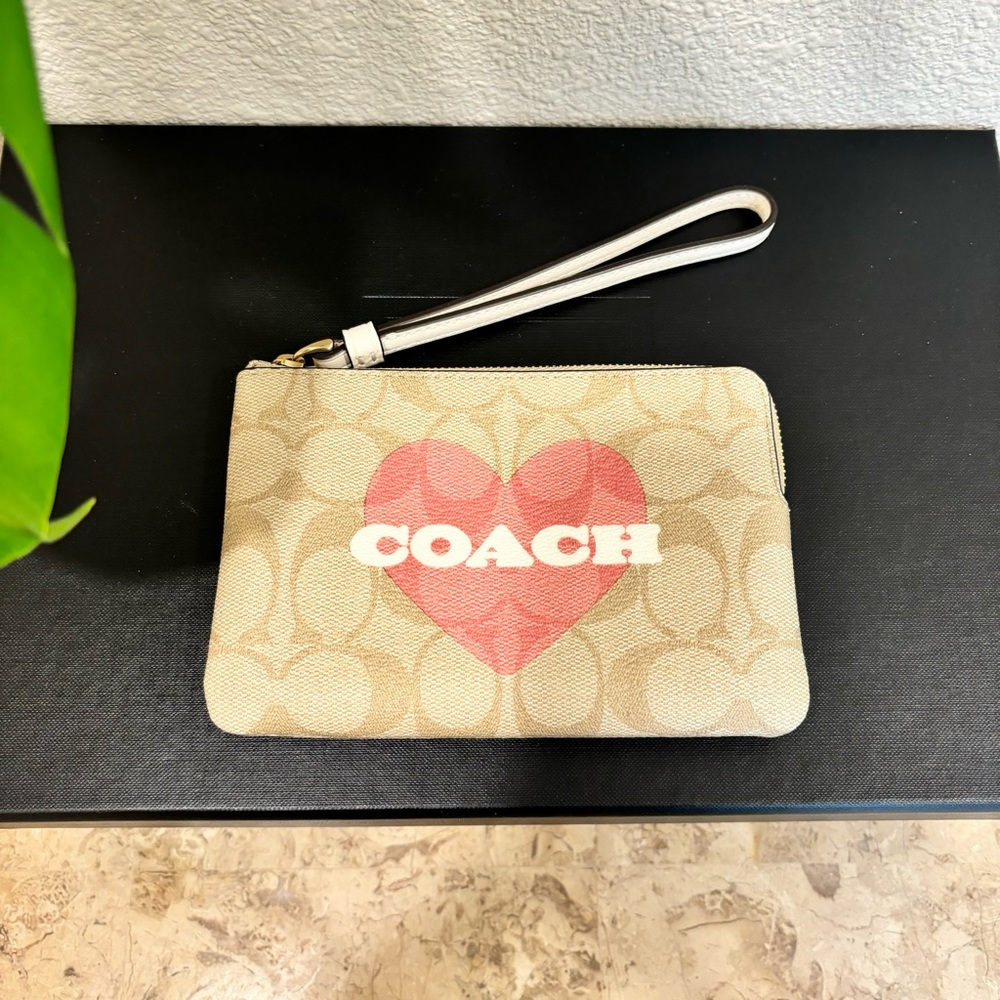Coach Valentine’s Heart Canvas Wristlet NWT